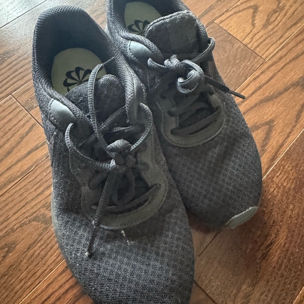 Nike Black Knit Sneakers